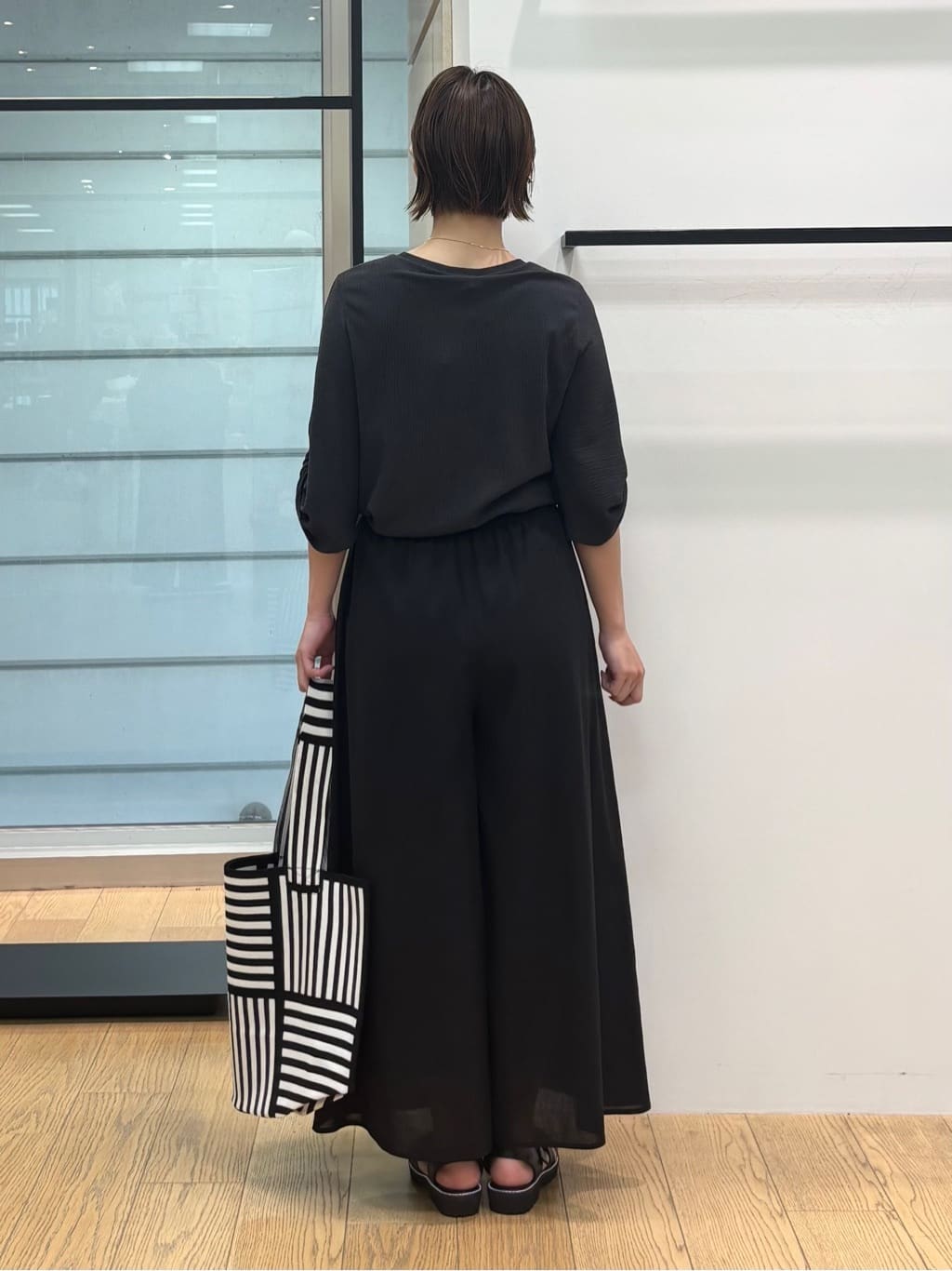 asamiさんの「INDIVI｜【UVケア／吸汗速乾】凹凸素材ねじり袖トップス」を使ったコーディネート