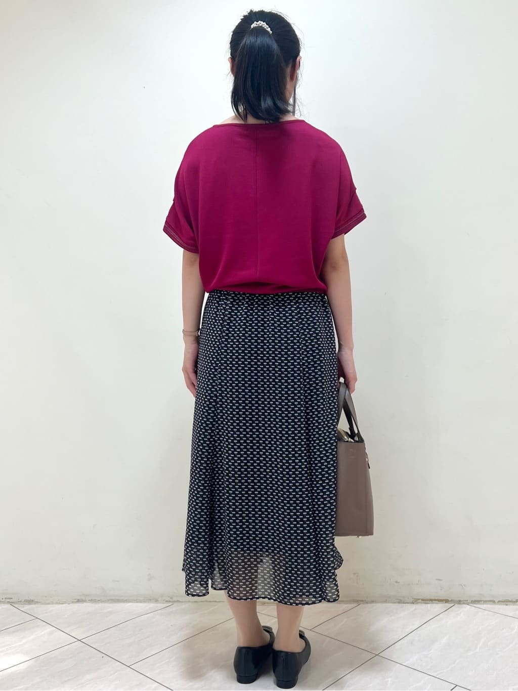 yanaさんの「Reflect｜【選べる7色◎／手洗い可／二の腕カバー】半袖ニット」を使ったコーディネート