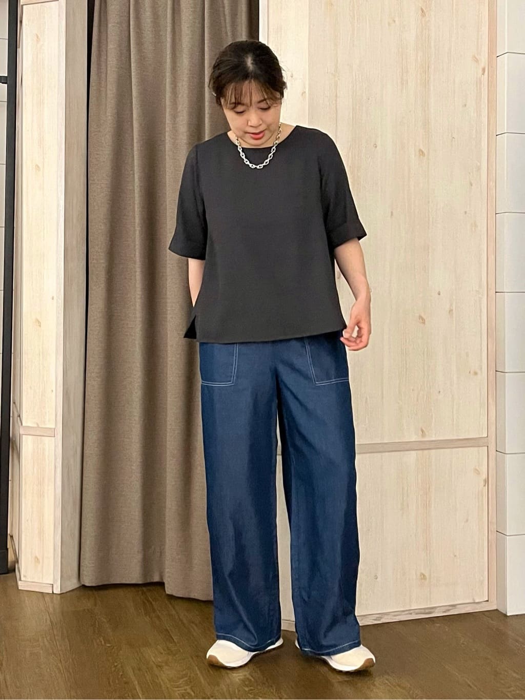 aiさんの「THE SHOP TK｜麻調メッシュブラウス【二の腕カバー/洗える】」を使ったコーディネート