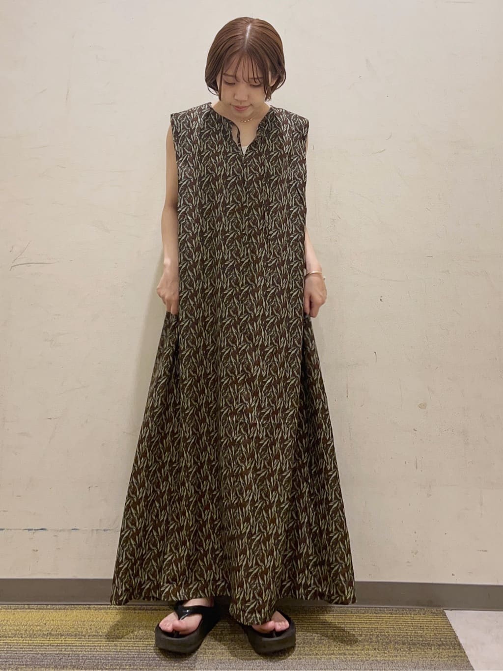 かのさんの「THE SHOP TK｜ショルダータックワンピース【洗える】」を使ったコーディネート