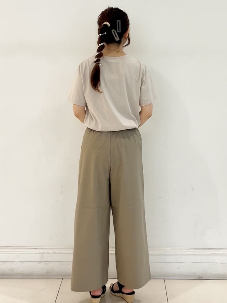 saito.さんの「grove｜サマーハイパーストレッチワイドパンツ」を使ったコーディネート