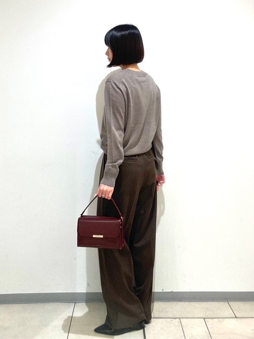 Itoさんの「UNTITLED｜【洗える/はっ水/後ろウエストゴム】ストレッチ2タックワイドパンツ」を使ったコーディネート