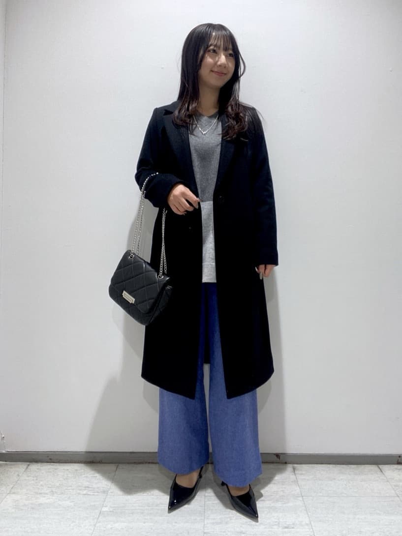 meiさんの「INDIVI｜【洗える／チュニック丈／カシミヤ混】スリットデザインVネックニット」を使ったコーディネート