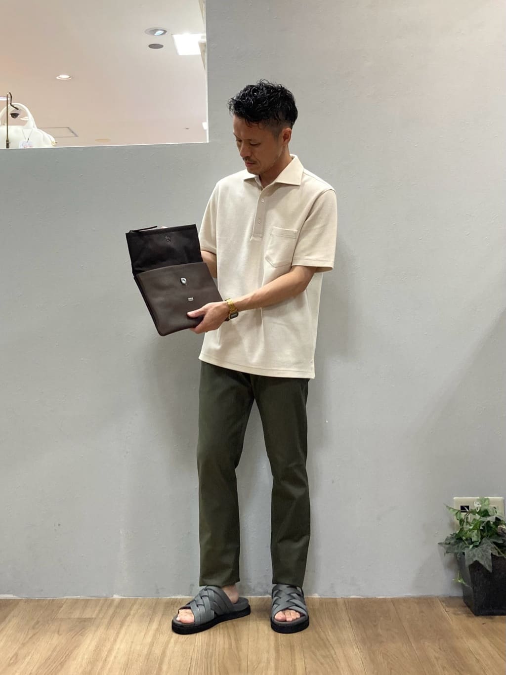 シュンさんの「TAKEO KIKUCHI｜【抗菌防臭／9色5サイズ展開】ハニカムメランジ ポロシャツ」を使ったコーディネート