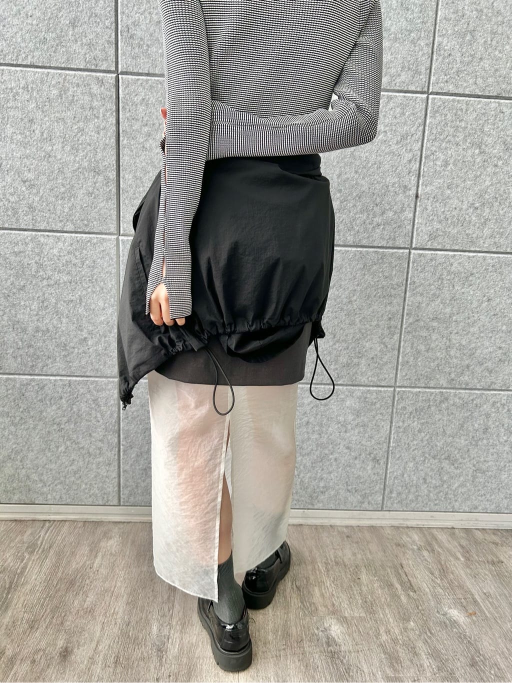 harunaさんの「CODE A｜reversible sheer skirt」を使ったコーディネート