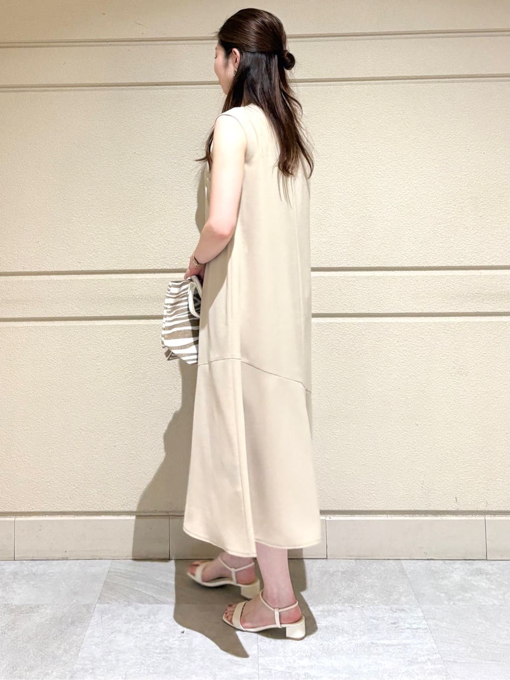 sakiさんの「COUP DE CHANCE｜【手洗い可／日本製】フレアワンピース」を使ったコーディネート