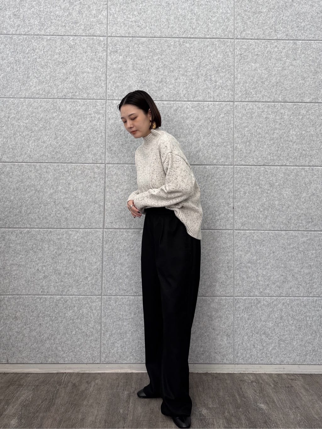 ayanoさんの「INDIVI｜Comfy SET UP｜イージーストレートスラックス【セットアップ対応／通勤／カセット服】」を使ったコーディネート