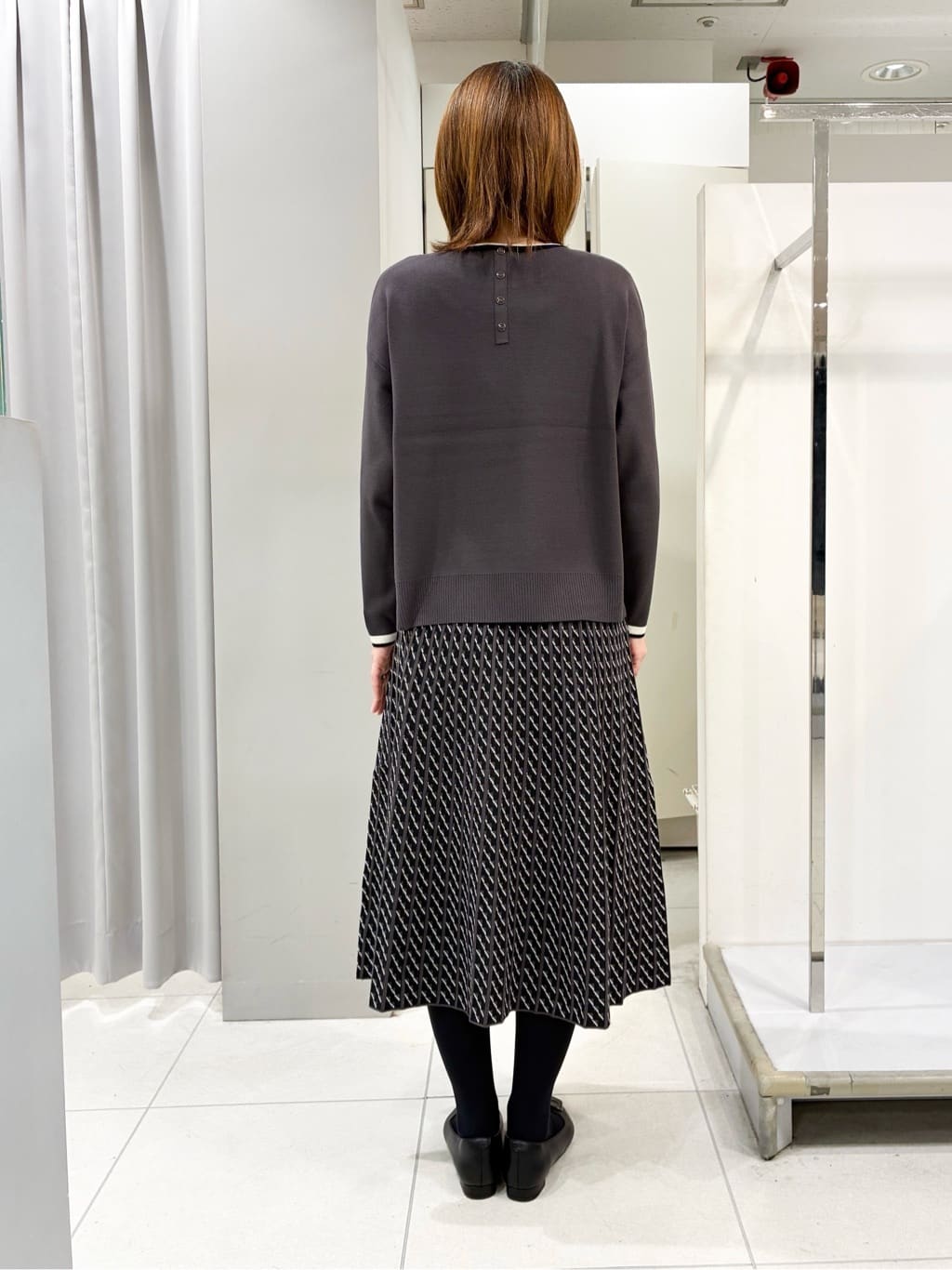 たみちゃんさんの「Reflect｜【WEB先行カラーあり／セットアップ可】幾何調柄ニットスカート」を使ったコーディネート