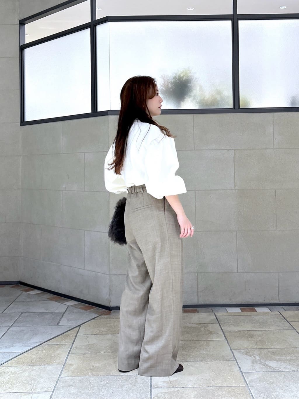 よねさんの「INDIVI｜【再入荷】ファブリックフォルムスリーブニット」を使ったコーディネート