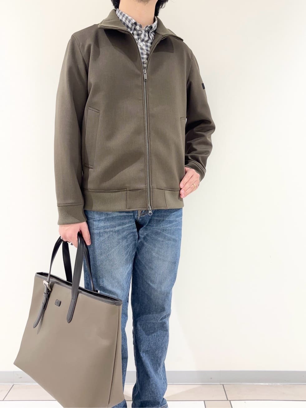 及川さんの「TAKEO KIKUCHI｜【JUST ONE LAYER】ダウンファブリック ジップアップ リブ ブルゾン」を使ったコーディネート