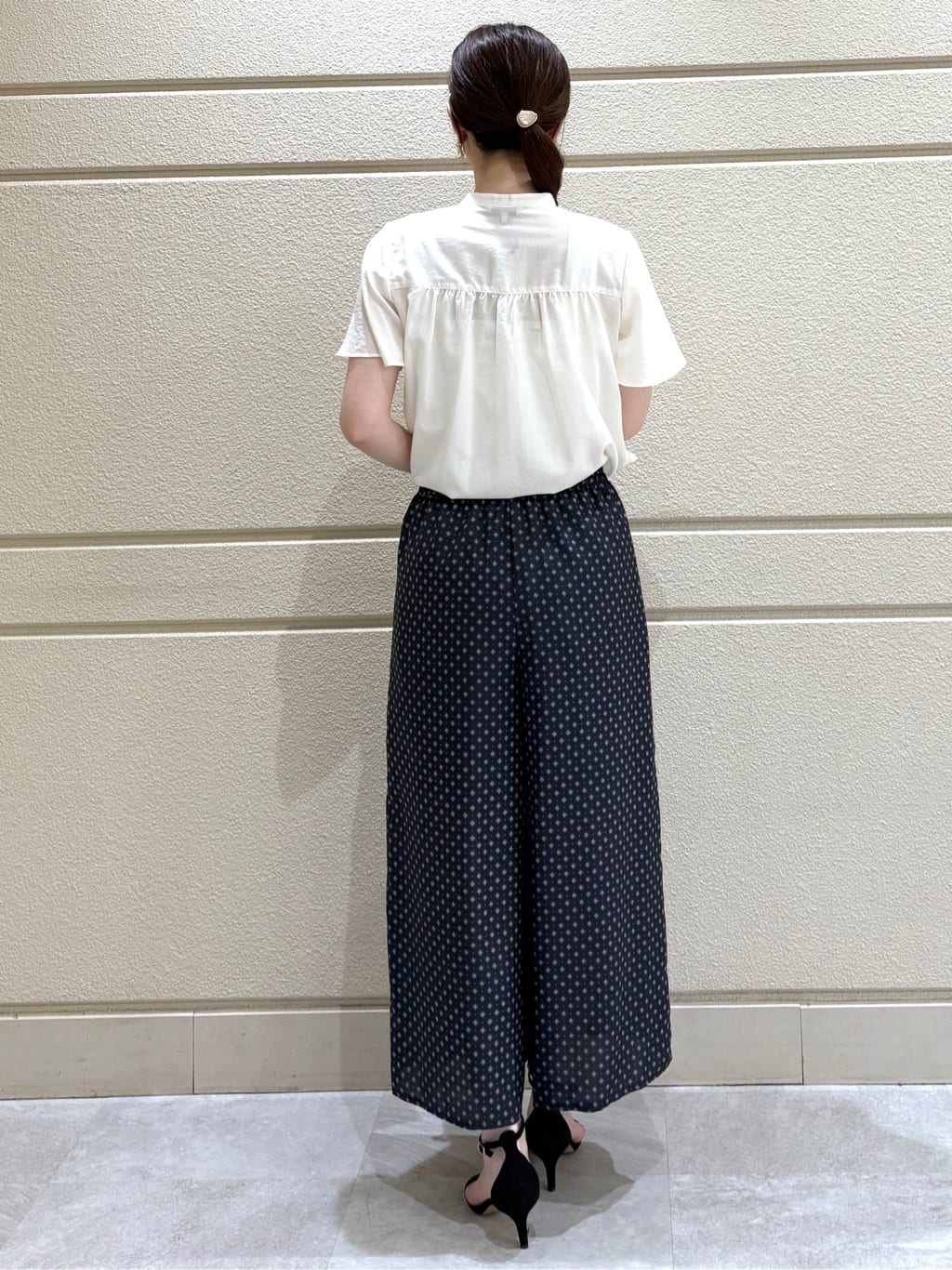 sakiさんの「COUP DE CHANCE｜【手洗い可】タックデザインブラウス」を使ったコーディネート