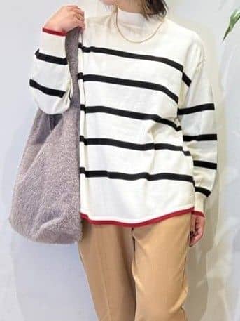 misakiさんの「SHOO･LA･RUE｜【洗濯機可/S-LL】美脚見え あったか裏起毛 テーパードパンツ」を使ったコーディネート