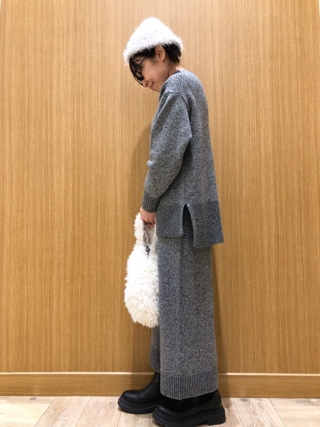tomoさんの「OPAQUE.CLIP｜ラメスパンコールナロースカート／セットアップ対応可【洗濯機OK】」を使ったコーディネート