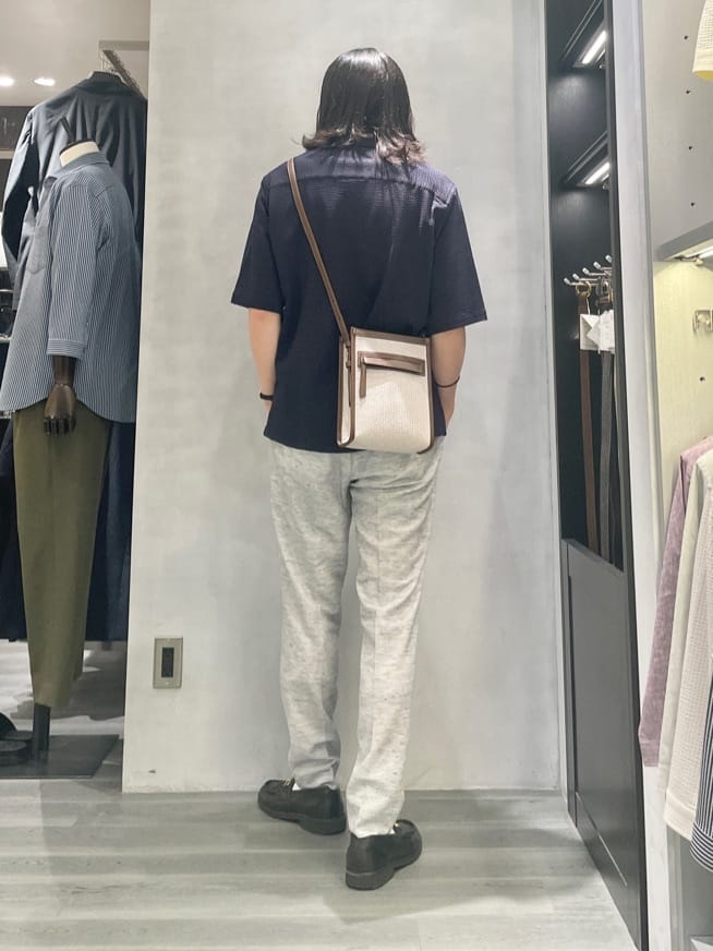Tightさんの「TAKEO KIKUCHI｜【尾州織】リネンブレンド メッシュパンツ」を使ったコーディネート