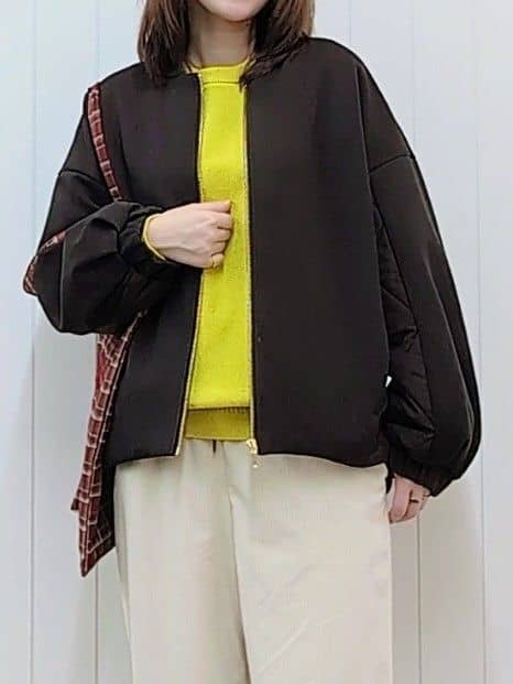 itoさんの「Dessin｜ダンボールジップブルゾン」を使ったコーディネート