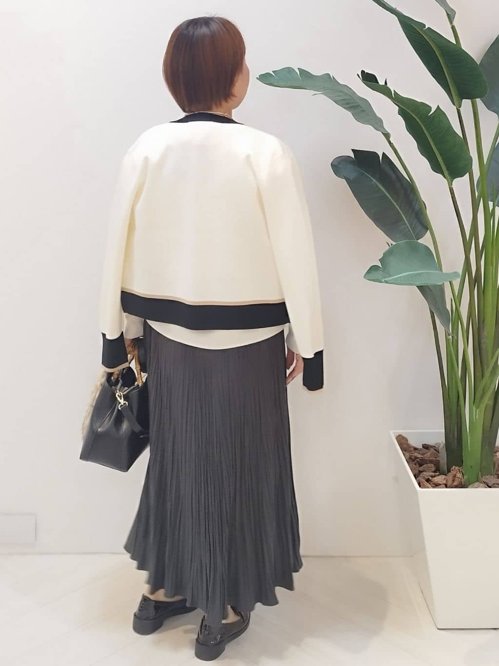 s u g iさんの「UNTITLED｜【アンサンブル可/ジャケット風】ウールミラノリブカーディガン」を使ったコーディネート