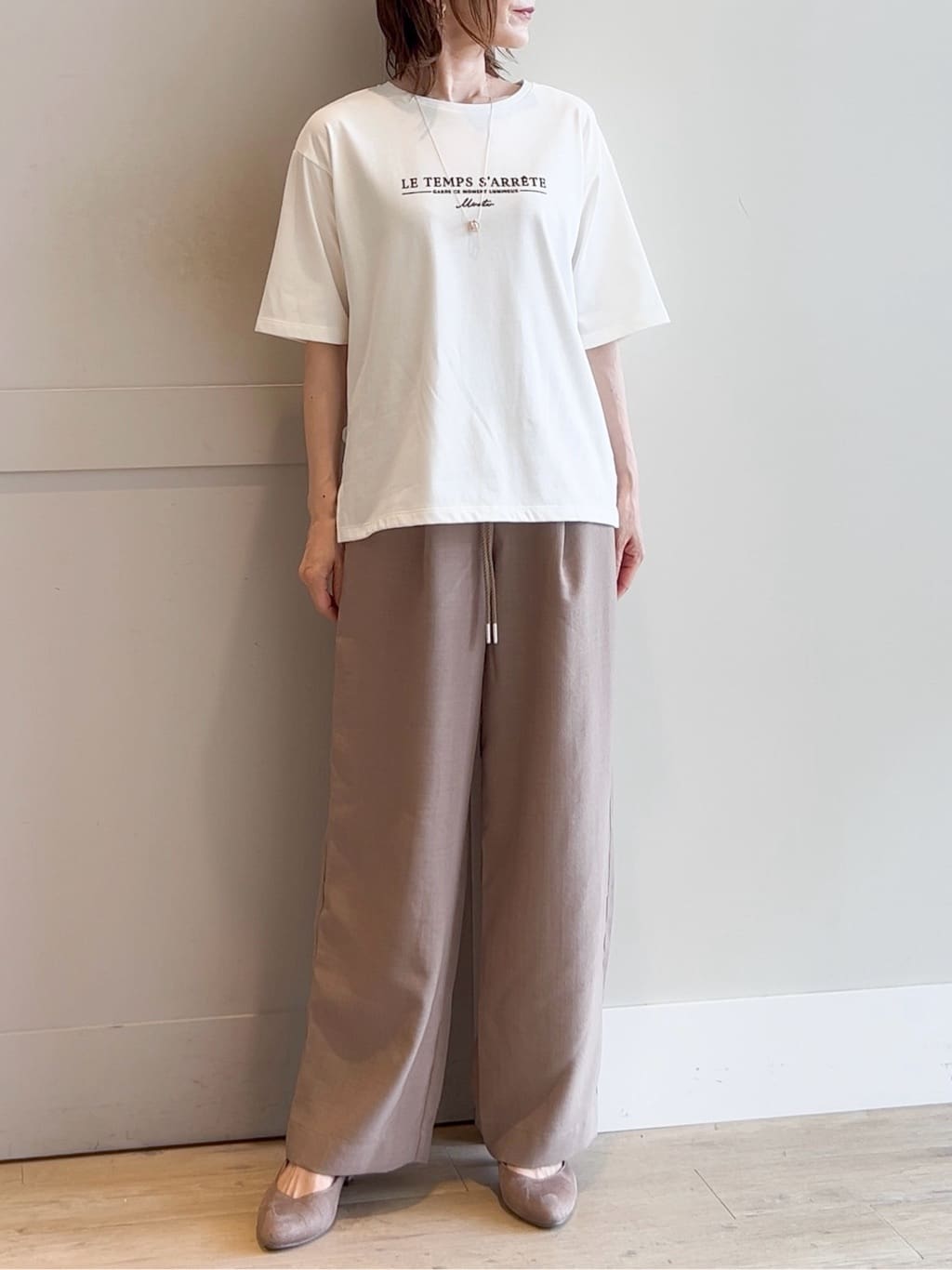 yamakoさんの「grove｜ロープベルトで差がつく 洗練リラックスパンツ」を使ったコーディネート