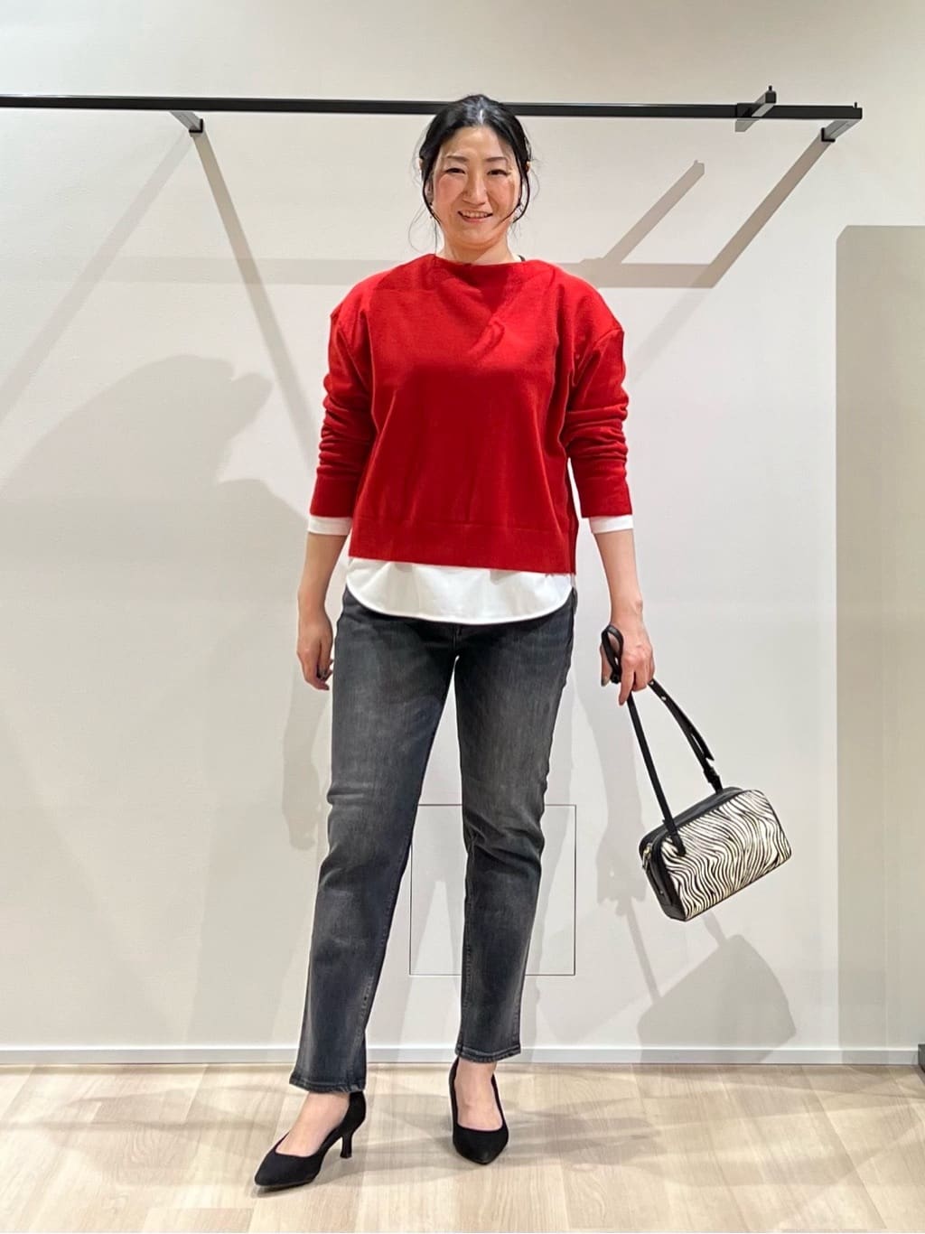 TOMOMIさんの「UNTITLED｜【洗える/レイヤードTシャツ】ラウンドテールジャージプルオーバー」を使ったコーディネート