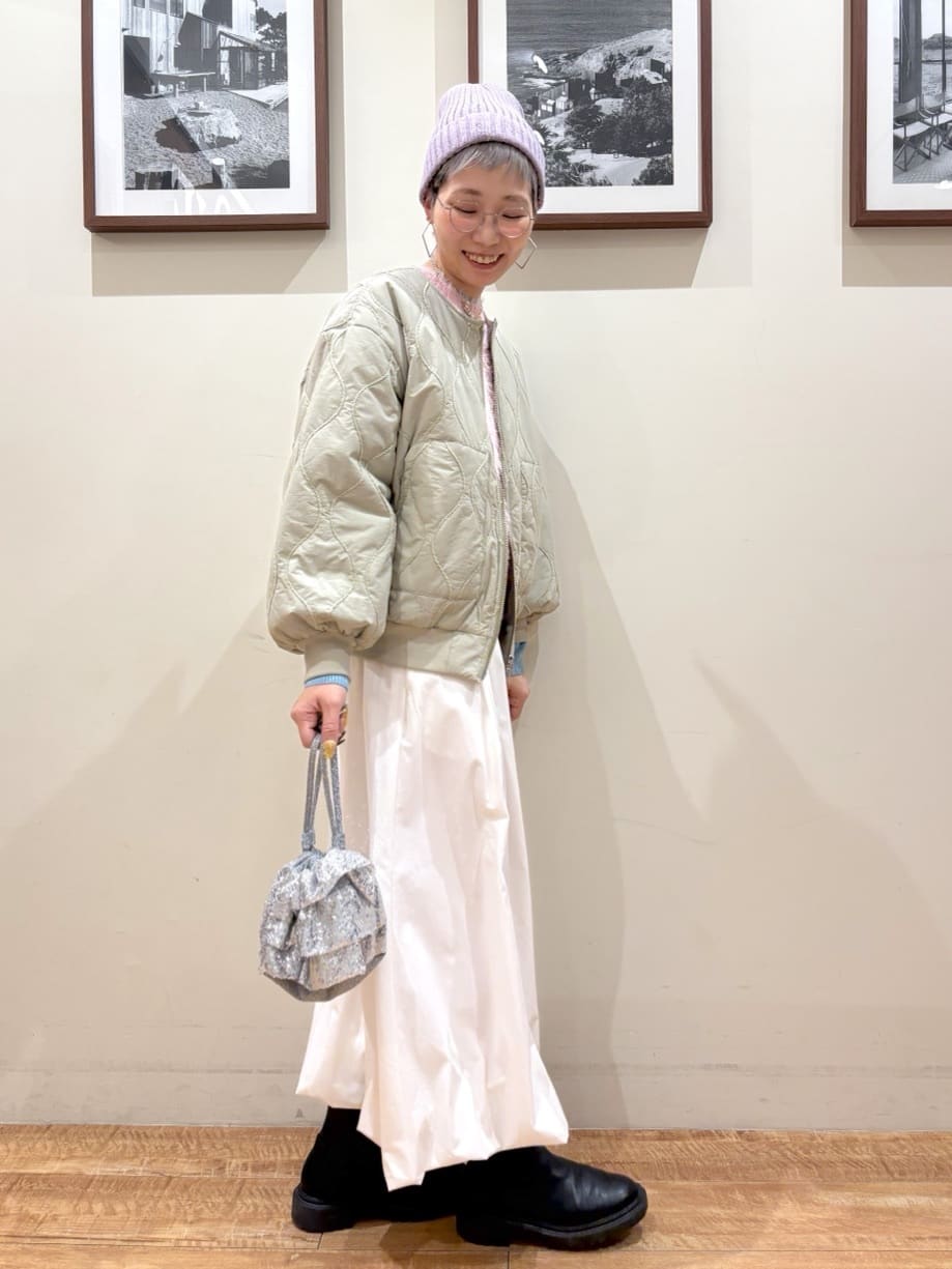 Ayumiさんの「SHOO･LA･RUE｜ふんわり柔らか ロゴフェザーニット」を使ったコーディネート