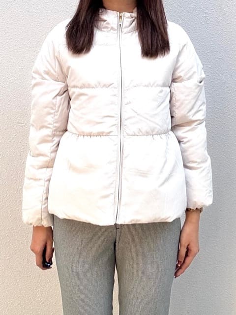 mihaさんの「index｜KAWADAダウンペプラムショートコート【撥水／洗濯機OK／静電気防止裏地】」を使ったコーディネート