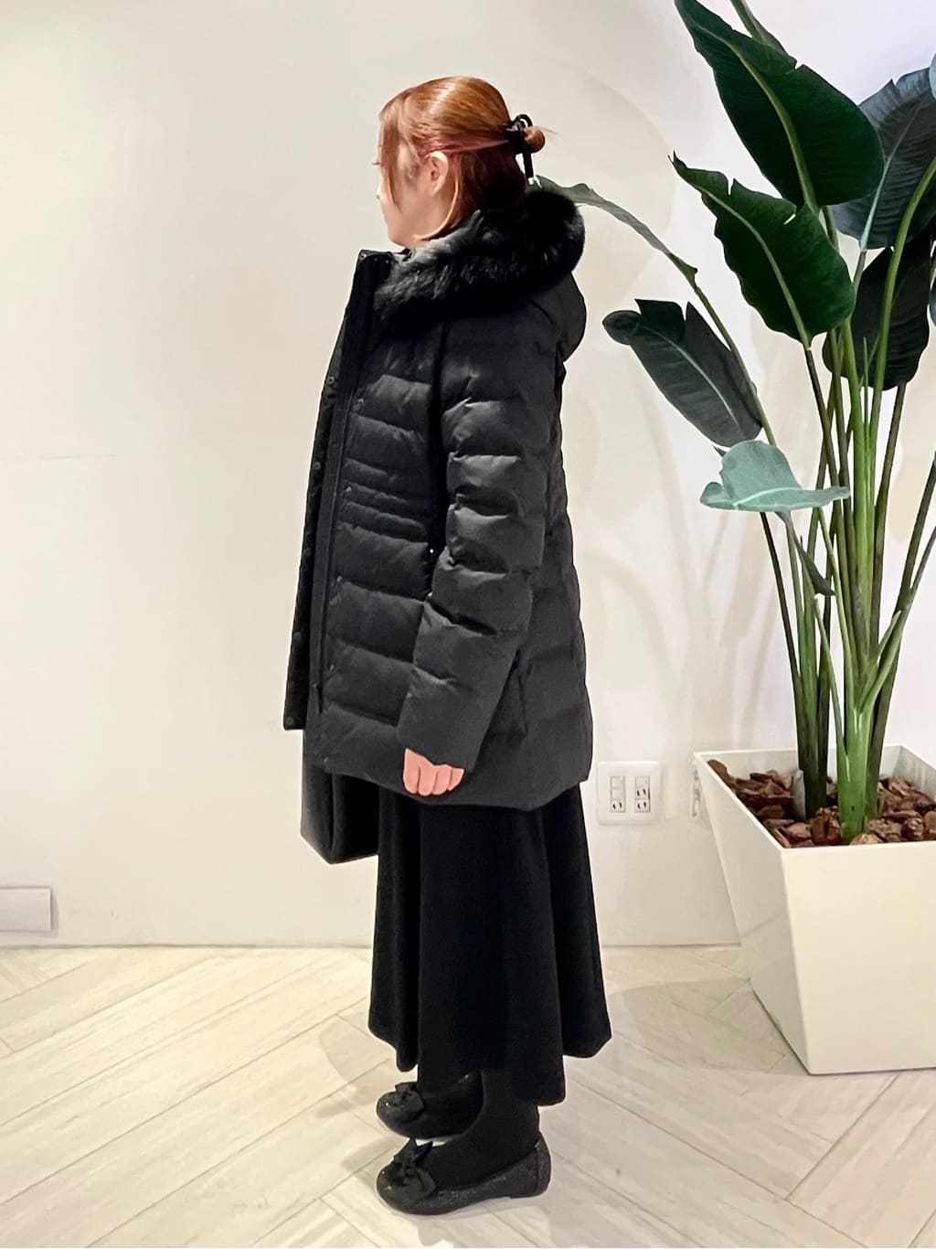 Tomoさんの「UNTITLED｜【はっ水機能/フード取り外し可】ミディダウンコート」を使ったコーディネート