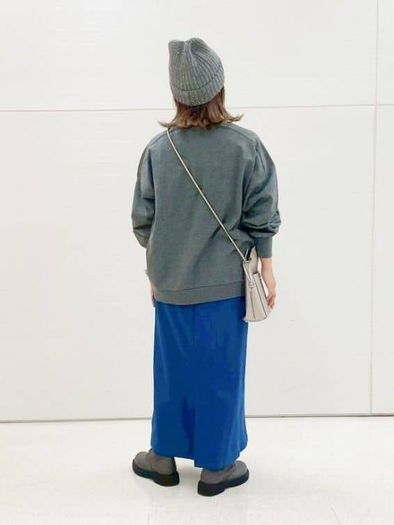 KIORIさんの「SHOO･LA･RUE｜【洗濯後しわになりにくい】ポケット付き ナロースカート」を使ったコーディネート