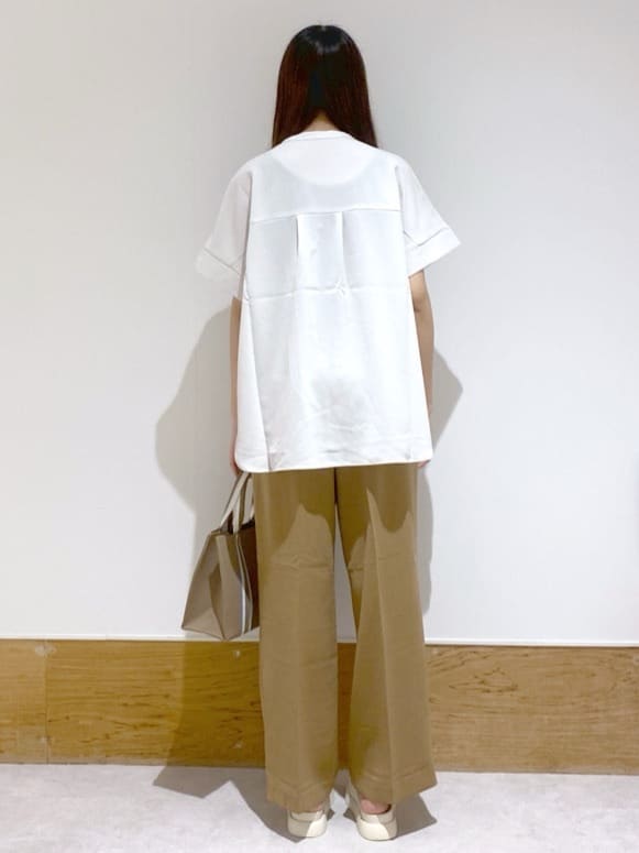 Hatsuneさんの「OPAQUE.CLIP｜《5色展開／SS-LLサイズ》スキッパー金ボタンブラウス／セットアップ対応【防シワ／ストレッチ／洗濯」を使ったコーディネート