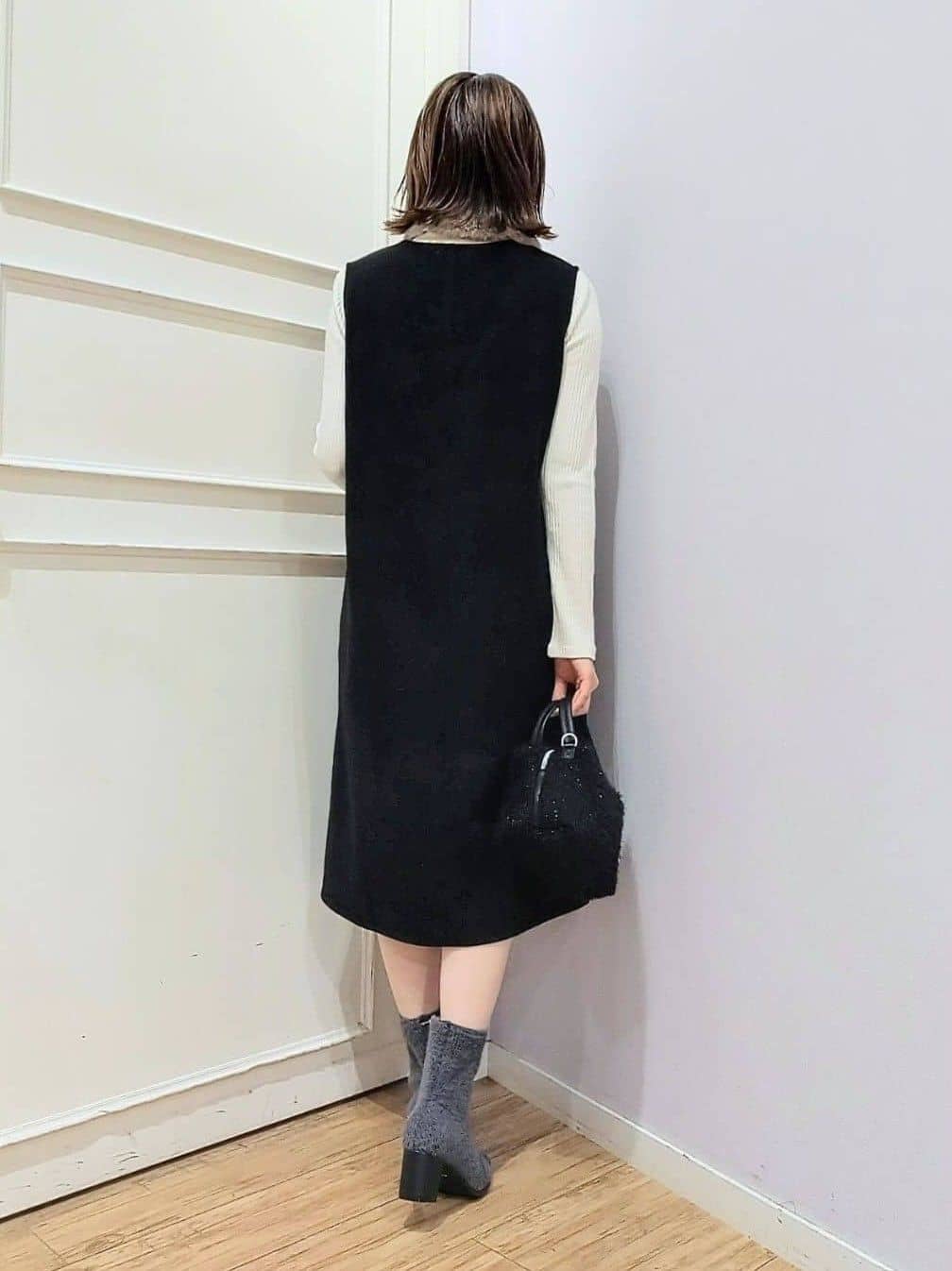 miomioさんの「SHOO･LA･RUE｜【2点セット/洗濯機可】時短でコーデが決まる ジャンドレ+リブインナー」を使ったコーディネート