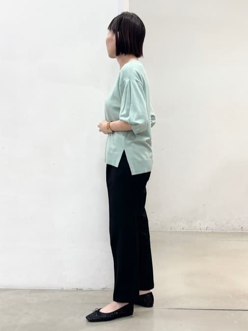 fujiさんの「THE SHOP TK｜◆【接触冷感/体型カバー】袖タック6分袖ニット/洗濯機OK/UVケア」を使ったコーディネート