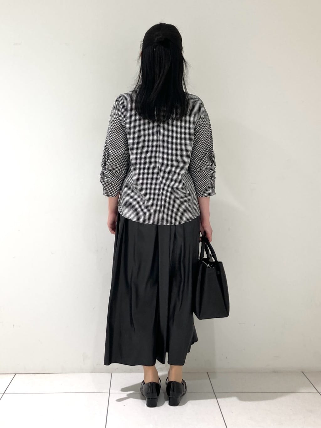 momokoさんの「INDIVI｜【UVケア／吸汗速乾】スリーブデザインブラウス」を使ったコーディネート