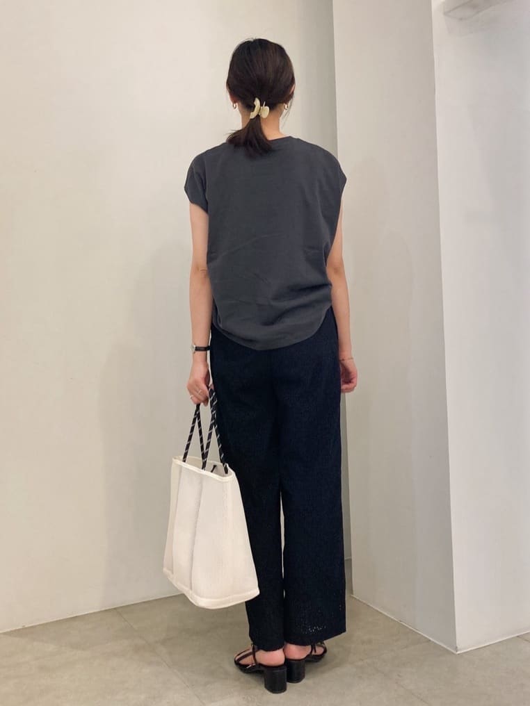 kanakoさんの「grove｜【Lee&times;grove別注】PRINT　SLEEVELESS T-SHIRTS」を使ったコーディネート