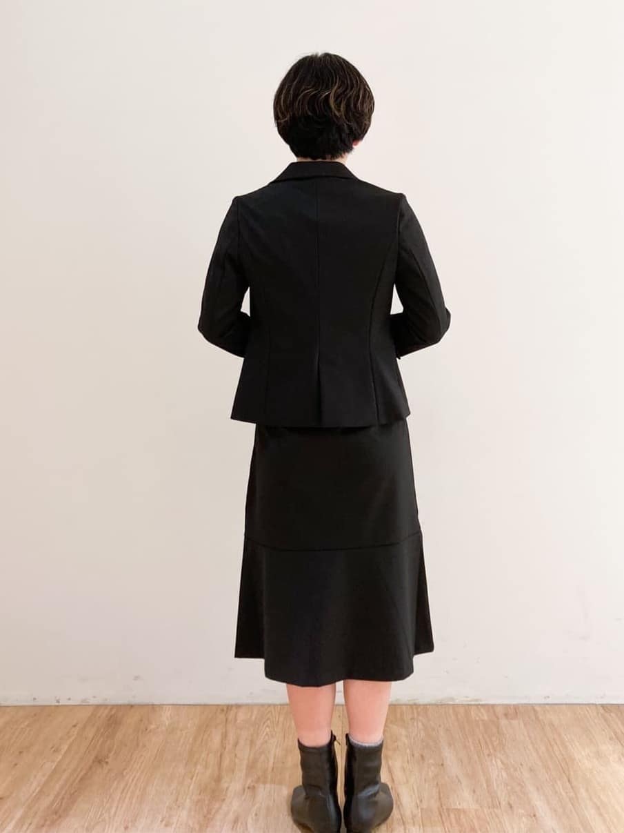 su.さんの「index｜《5色展開／XS-LLサイズ》ストレッチテーラードジャケット／セットアップ対応【イージーアイロン】」を使ったコーディネート