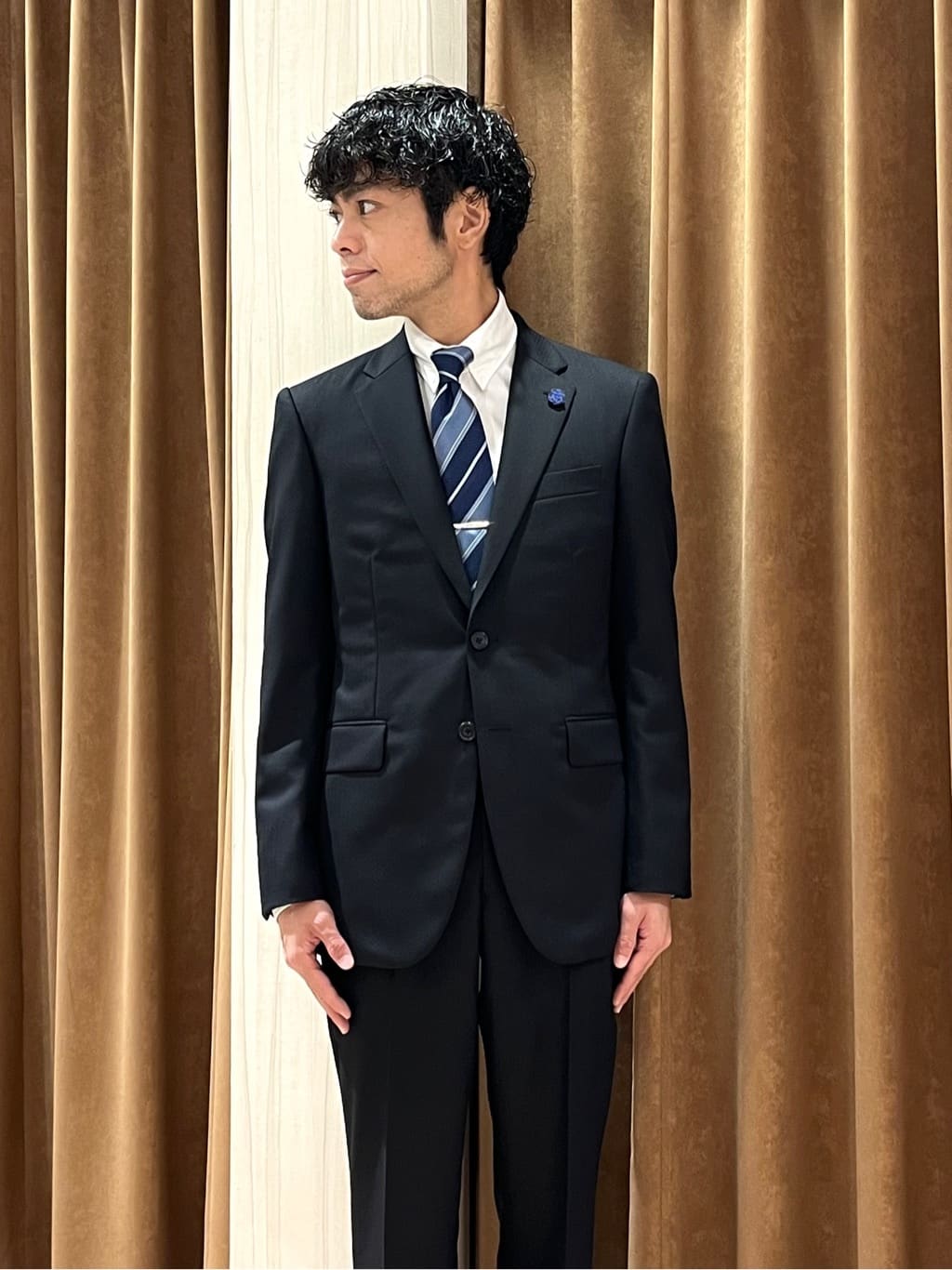 URAさんの「TAKEO KIKUCHI｜【Made in JAPAN】矢絣（やがすり）スーツ／スリーピース対応」を使ったコーディネート