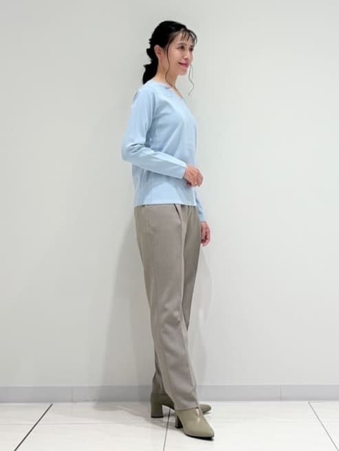 kayoさんの「INDIVI｜【洗える】Vネックコンパクトニット」を使ったコーディネート