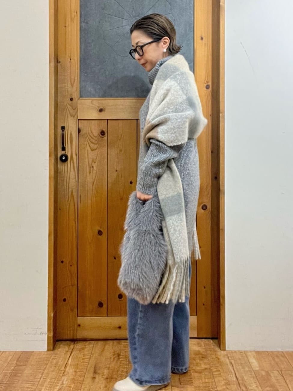 ゆみさんの「SHOO･LA･RUE｜【洗濯機可/S-LL/体型カバー】女性らしい美シルエット チュニックニットワンピース」を使ったコーディネート