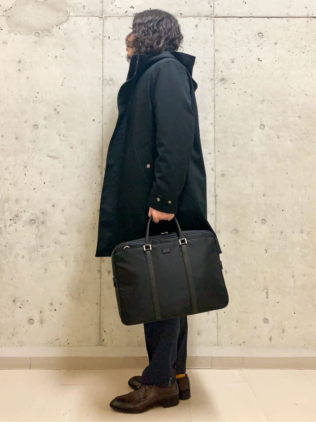 木村剛さんの「TAKEO KIKUCHI｜【Three by Three】シャイニーシャークピンヘッド スーツ/3ピース対応可」を使ったコーディネート