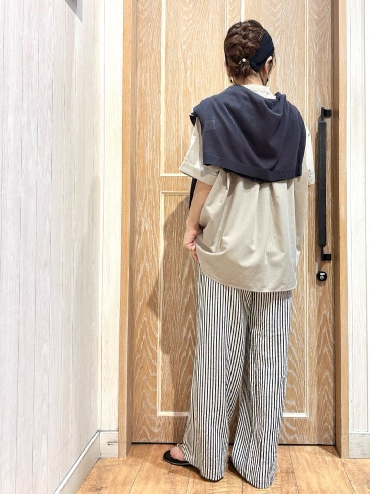 meiさんの「SHOO･LA･RUE｜ニュアンスデザインがこなれ見え 刺繍デザイン シアーカーディガン」を使ったコーディネート