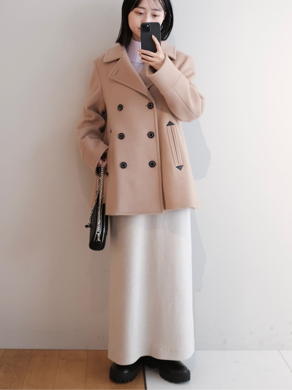 Kishimotoさんの「DRESSTERIOR｜コーデュロイジャージタイトスカート」を使ったコーディネート