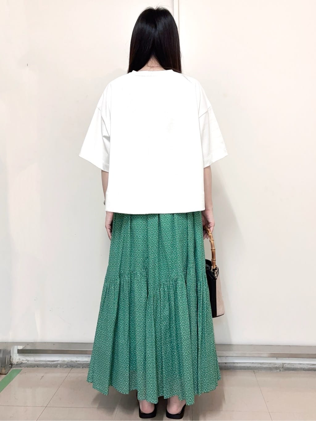 あきさんの「OPAQUE.CLIP｜◆《5色展開》ワイドシルエットTシャツ【洗濯機洗い可】」を使ったコーディネート
