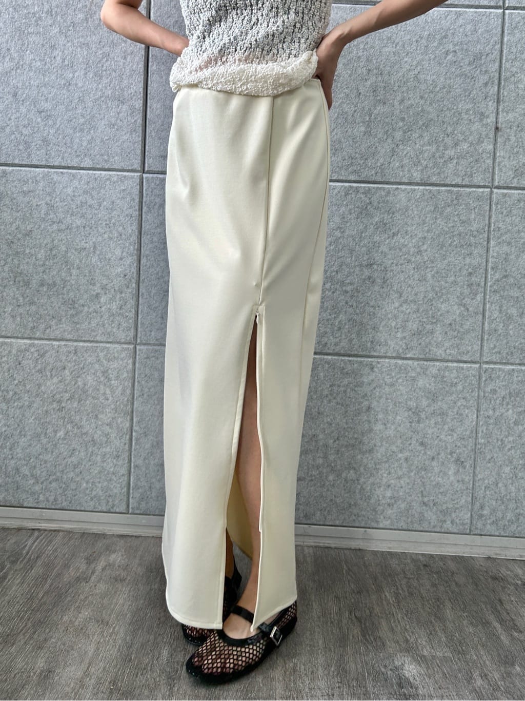 harunaさんの「CODE A｜slit jersey skirt」を使ったコーディネート