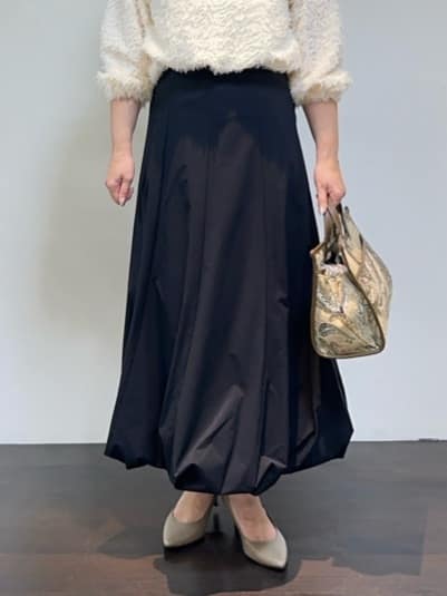 Asamiさんの「UNTITLED｜【ストレッチ素材/撥水加工】バルーンスカート」を使ったコーディネート