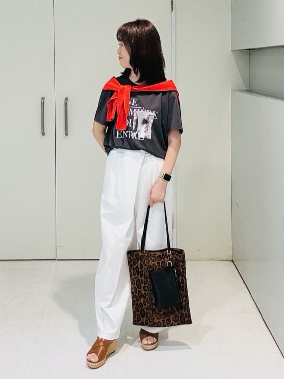 makiさんの「UNTITLED｜【ロゴT/プリントT】グラフィックTシャツ」を使ったコーディネート