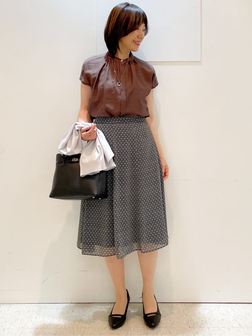 めいさんの「Reflect｜【二の腕さりげなくカバー】バンドカラーブラウス」を使ったコーディネート