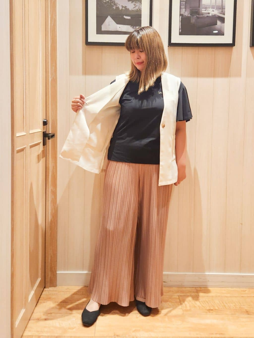 れーやんさんの「SHOO･LA･RUE｜【S-LL】夏のレイヤードコーデに さらりと着られるメッシュジレ」を使ったコーディネート