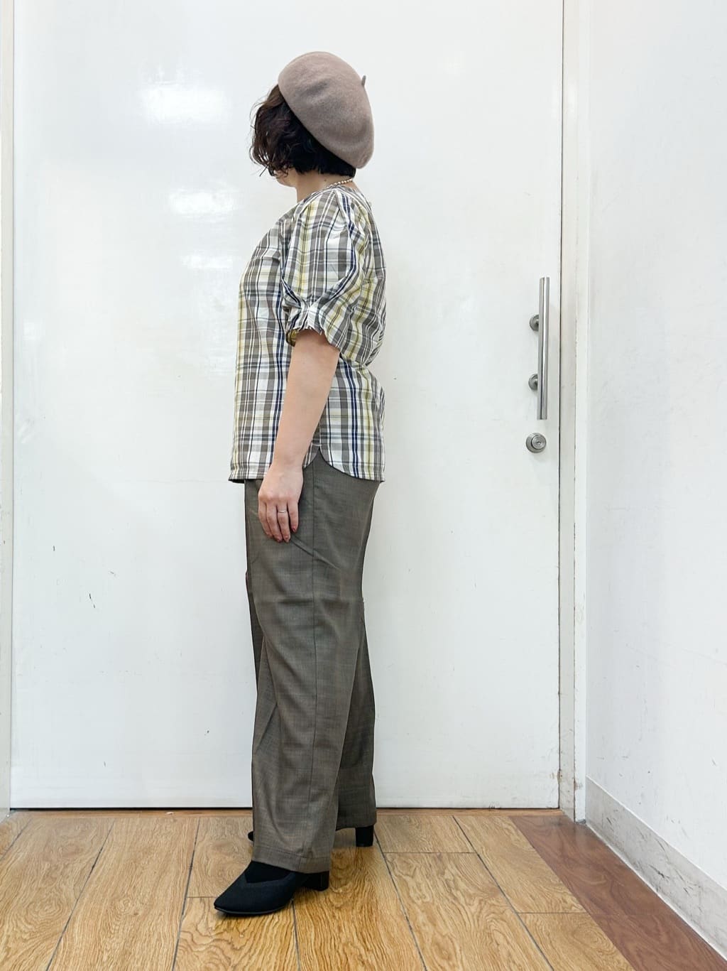 haruさんの「SHOO･LA･RUE｜【S-LL/5分袖】お袖タックできれいに魅せる 大人のチェックブラウス」を使ったコーディネート