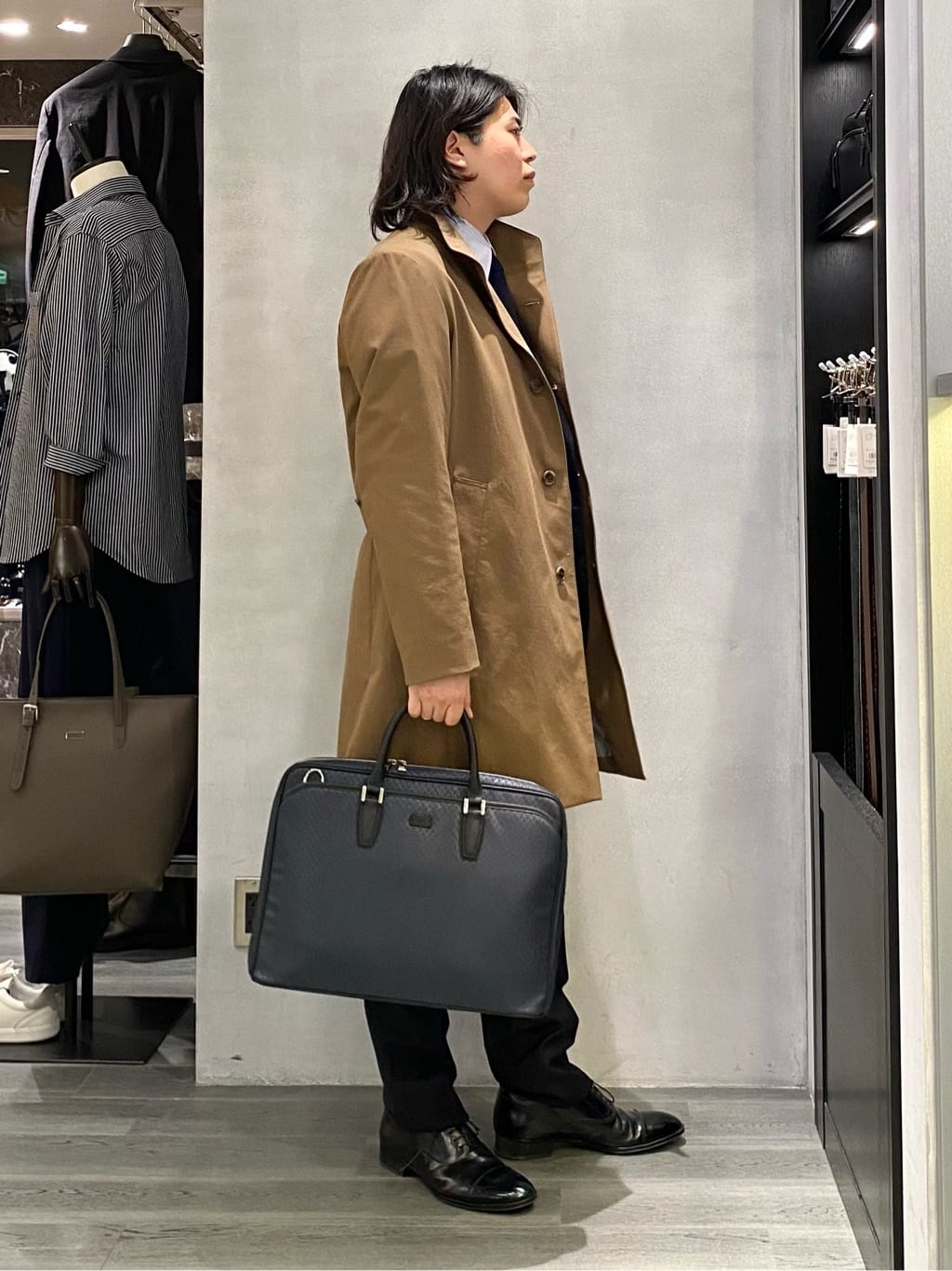 nishiさんの「TAKEO KIKUCHI｜ドビーストライプ ビジネス シャツ」を使ったコーディネート