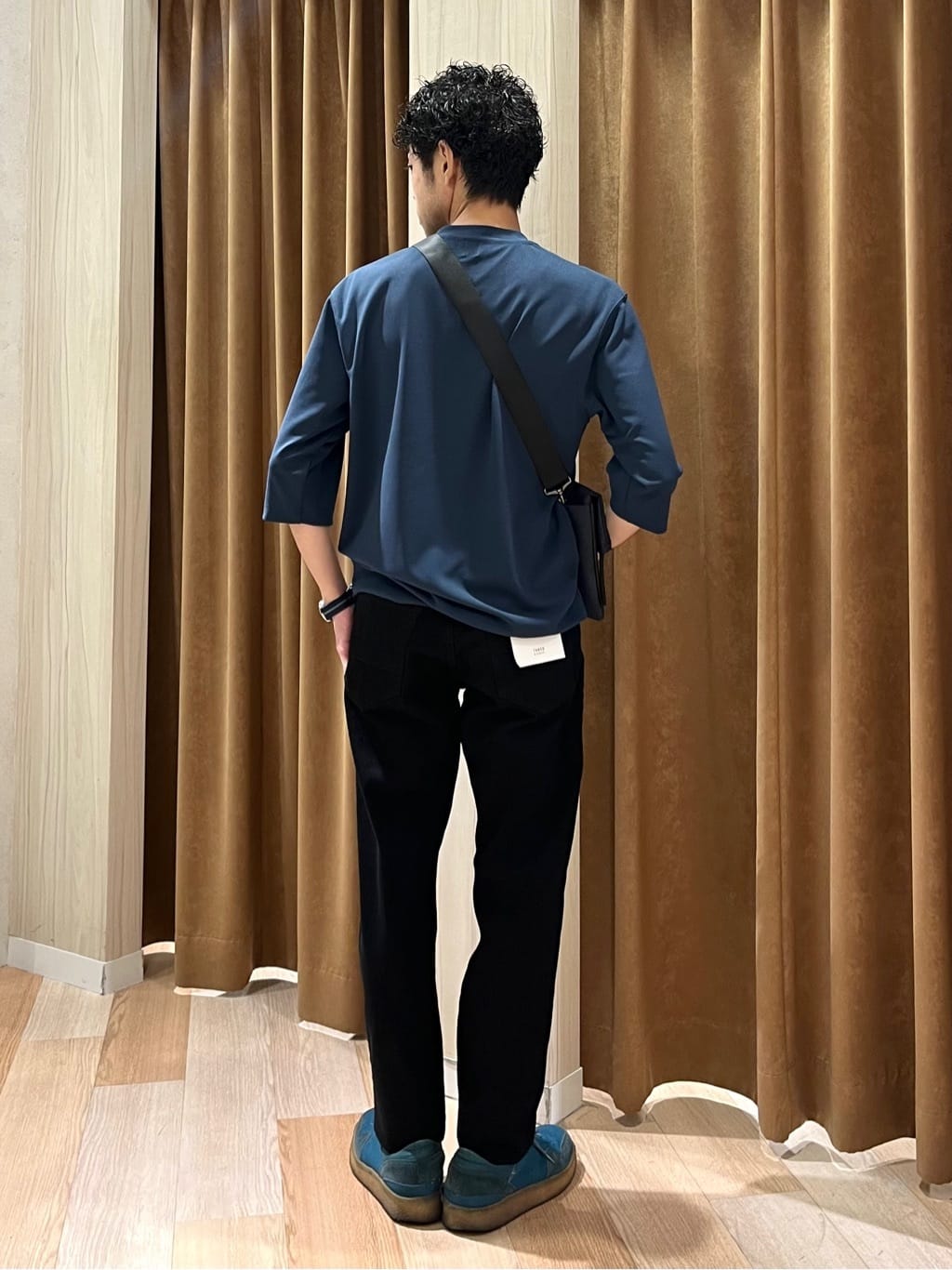 URAさんの「TAKEO KIKUCHI｜【Sサイズ～】ストレッチ デニム パンツ」を使ったコーディネート