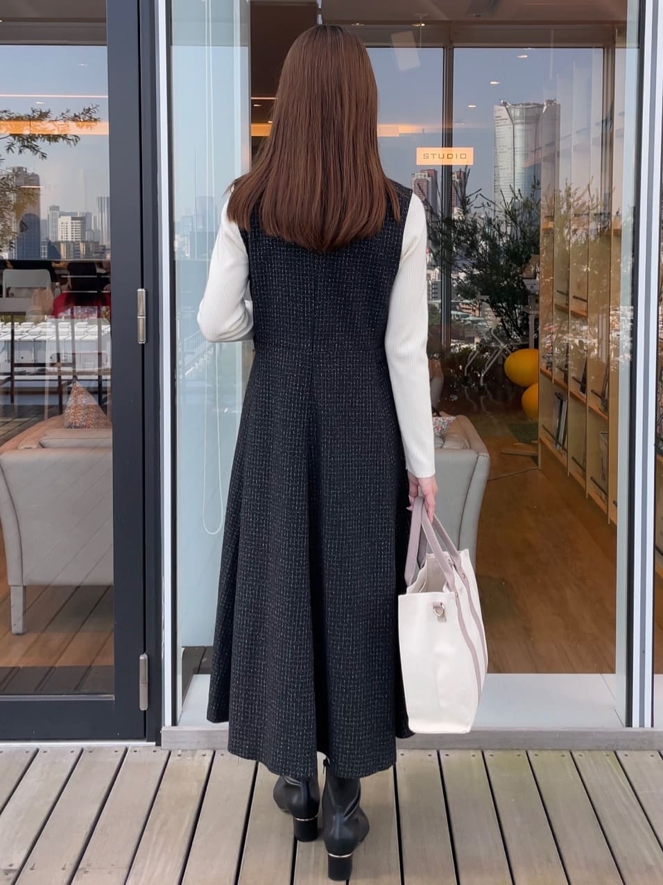 NATSUMIさんの「grove｜【Lee別注】スクエアA4 2WAYトート【A4サイズ収納可】」を使ったコーディネート