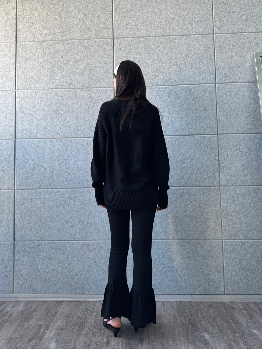 uchi__yamaさんの「CODE A｜lace knit pants」を使ったコーディネート
