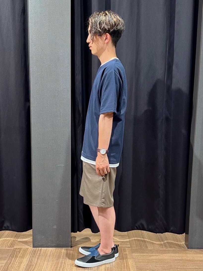 tomoyaさんの「THE SHOP TK｜ツイルキーネック 半袖Tシャツ 接触冷感/洗濯機OK」を使ったコーディネート